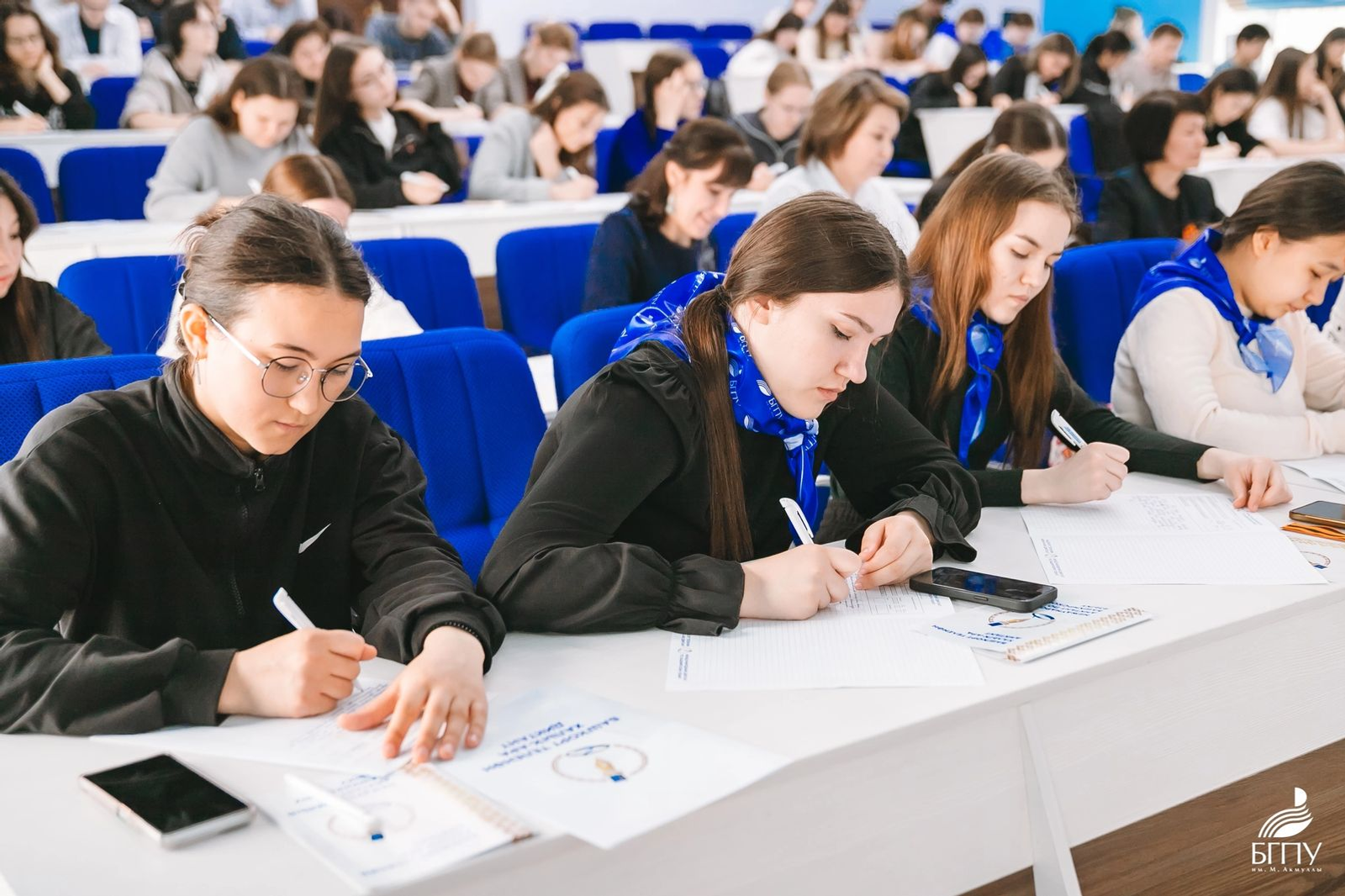 В Башкортостане написали диктант по башкирскому языку