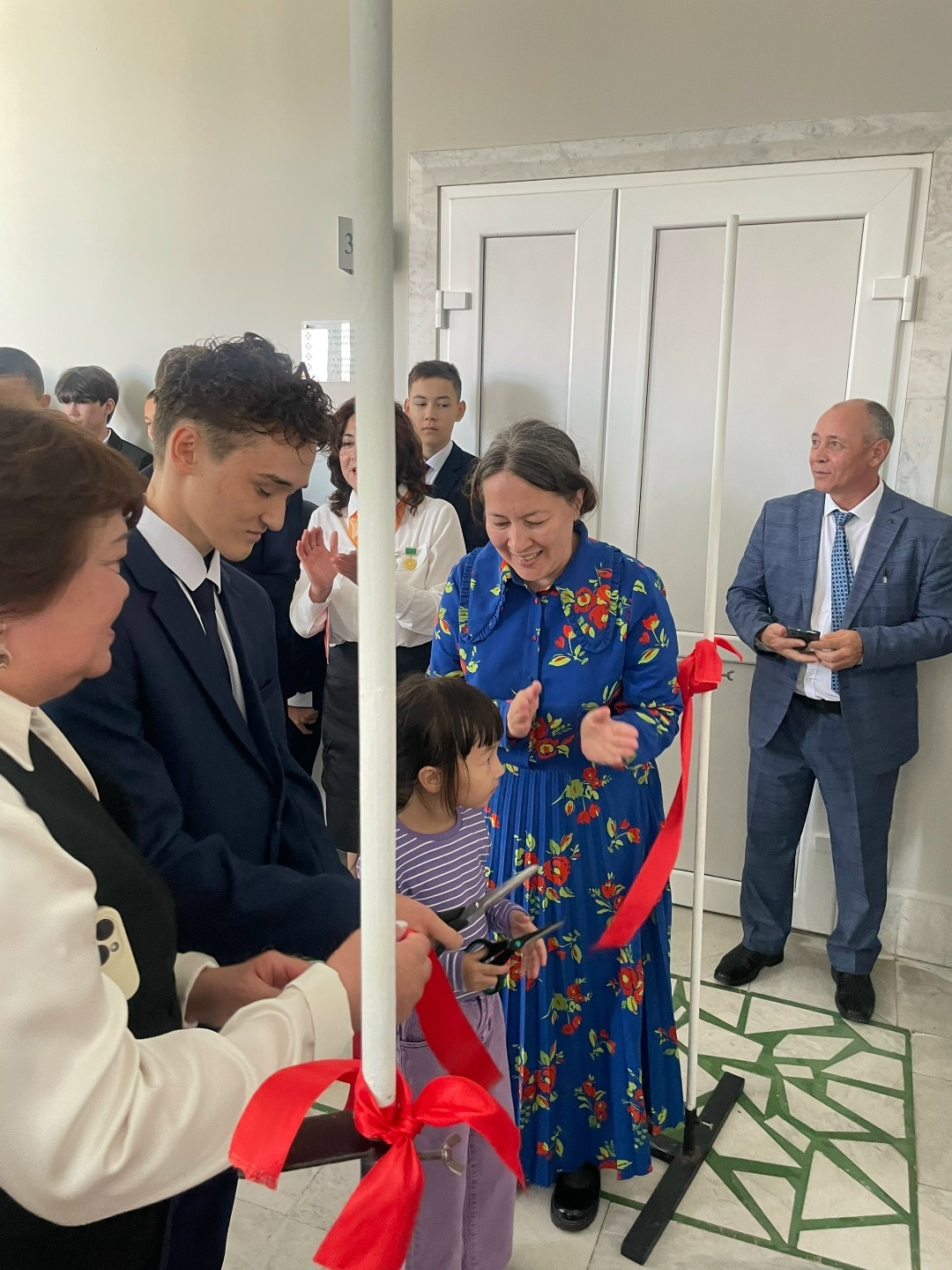 Новый кабинет географии в БРГИ №3: имя Дикката Буракаева – символ знаний.