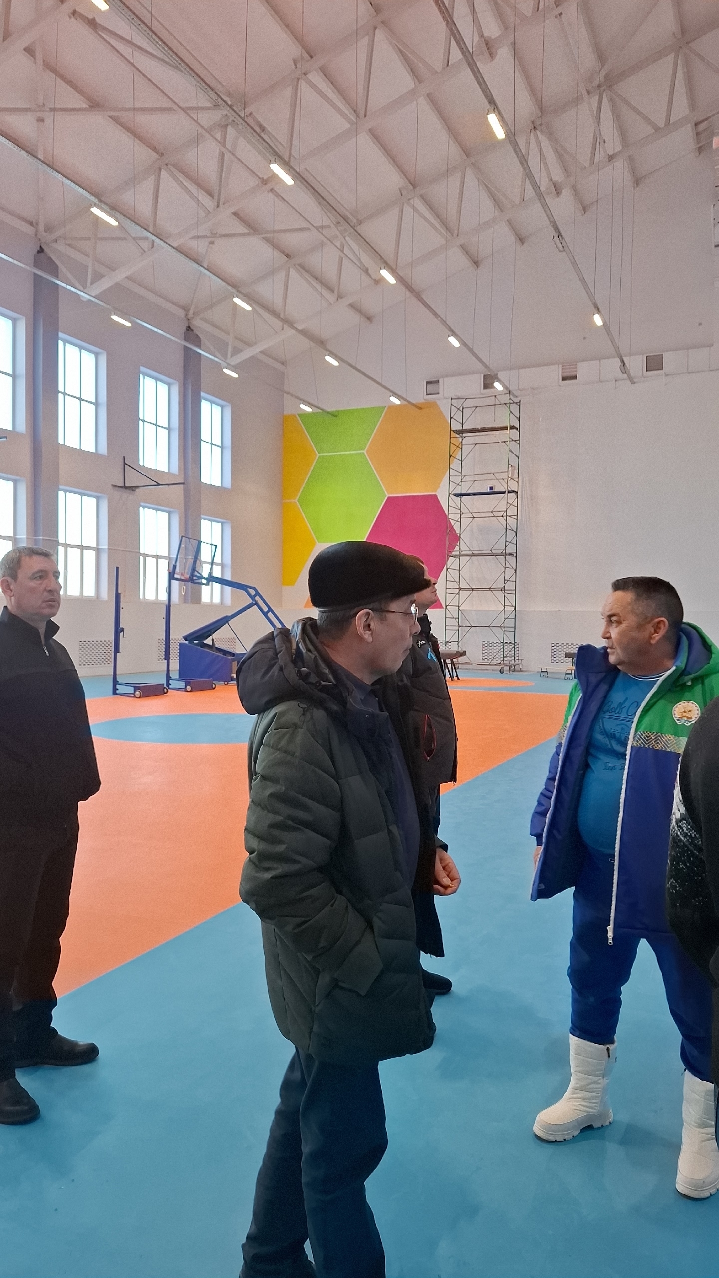 Делегация оценила готовность школы «Хазина»: почти все готово