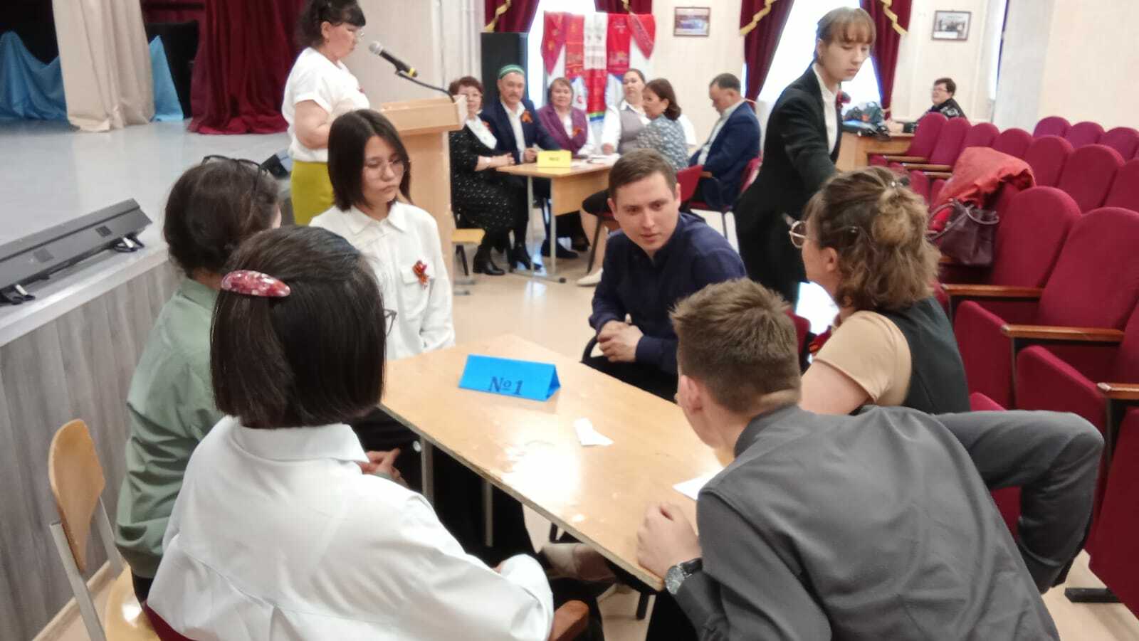 Һөйләп  – аҡыл сәстек, тыңлап – фәһем алдыҡ