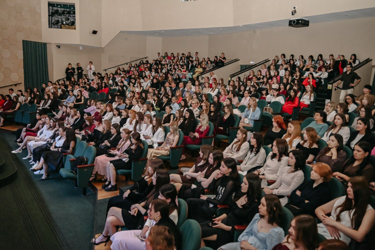 Праздник «Алые паруса» для выпускников Уфимского торгово-экономического колледжа