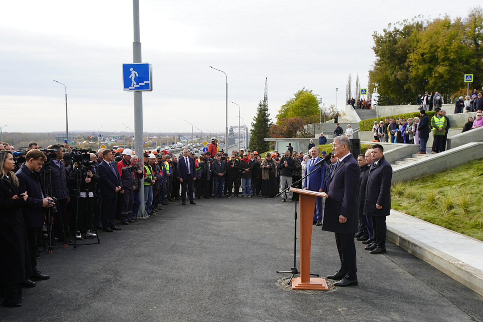 Арочный мост в Уфе открыли после реконструкции