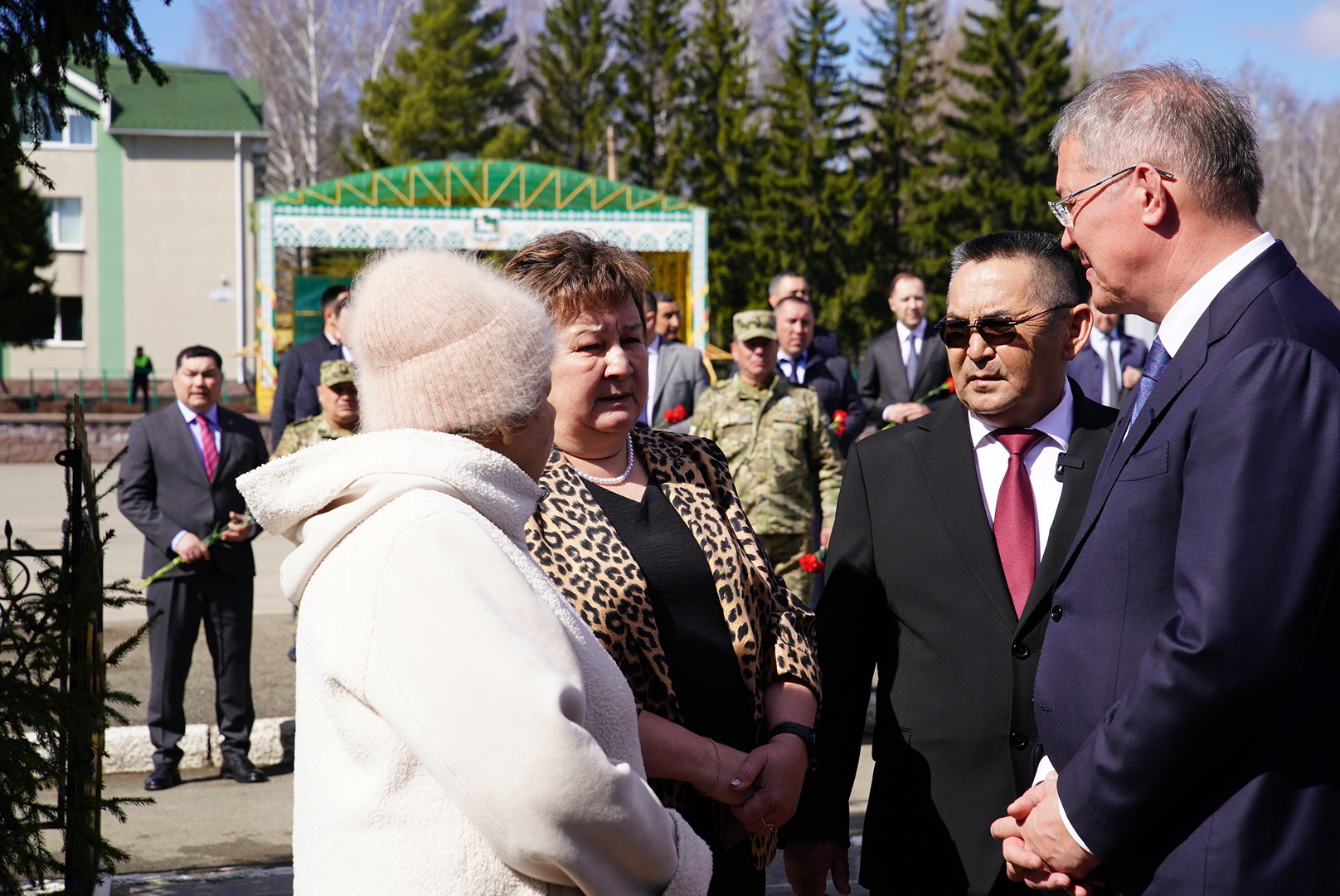 Глава Башкирии почтил память Героя России Тамерлана Ильгамова
