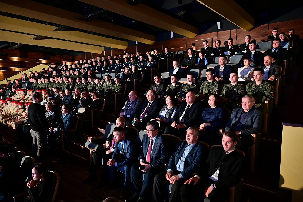 «Всё для Победы!»