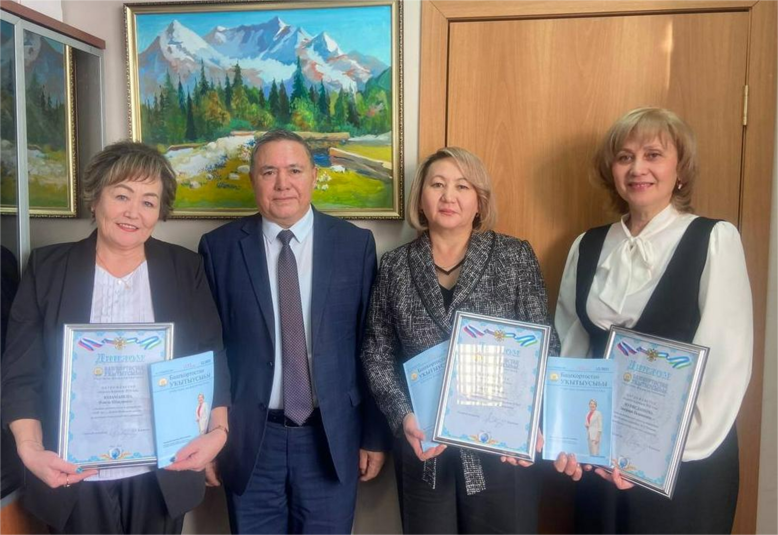 Чествование лучших педагогов-авторов журнала «Башҡортостан уҡытыусыһы»