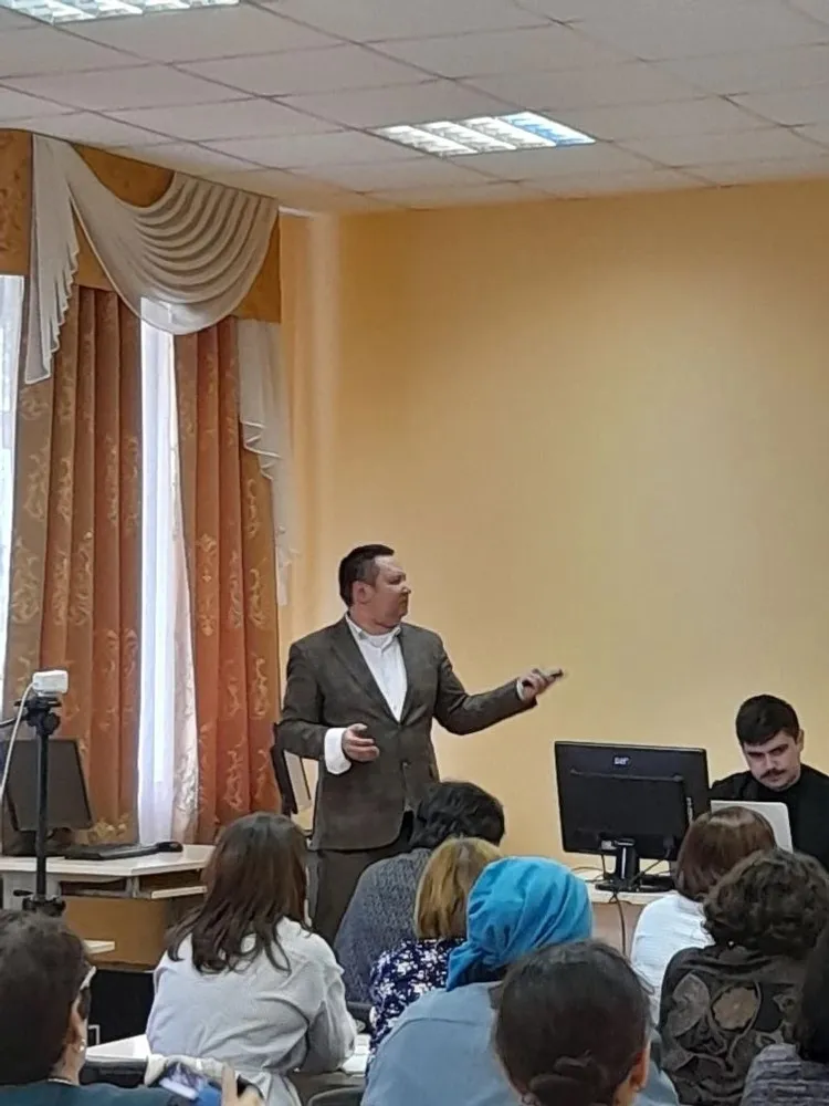 Туған тел уҡытыусылары кәңәшләште