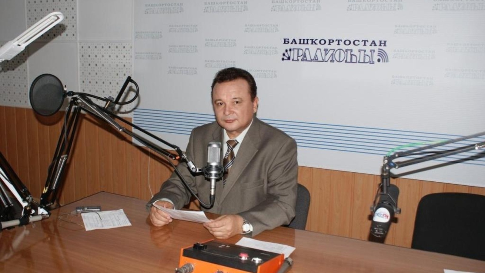 «Диктор тауышы» конкурсы һеҙҙең эштәрҙе көтә!