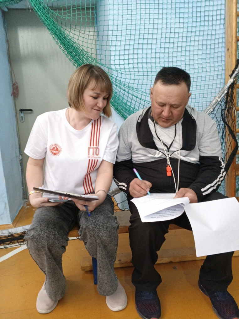 Бөрйән районының Байназар мәктәбе нормативтар тапшырҙы