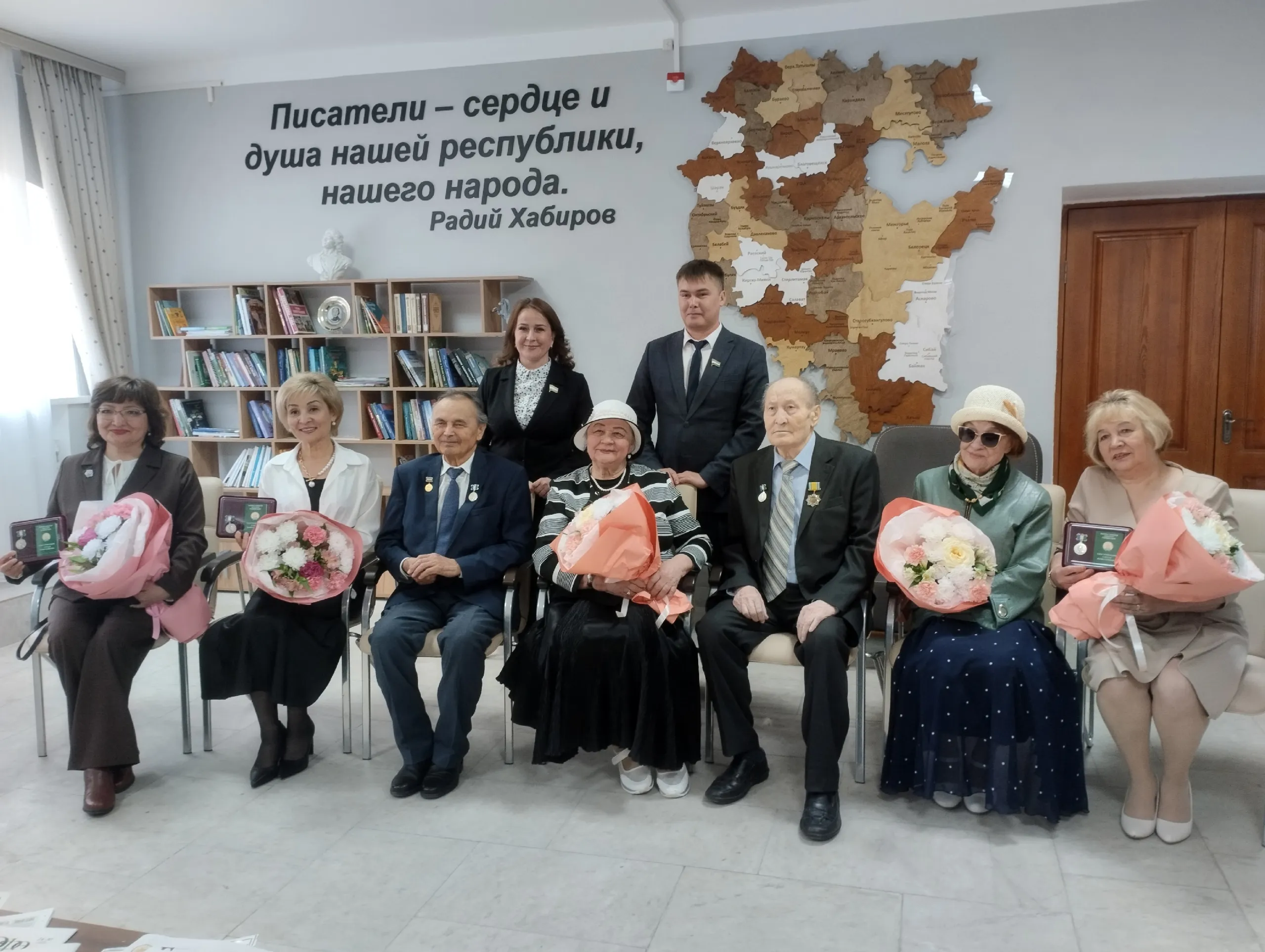 Рәми Ғарипов миҙалының тәүге лауреаттарын ҡотлайбыҙ!