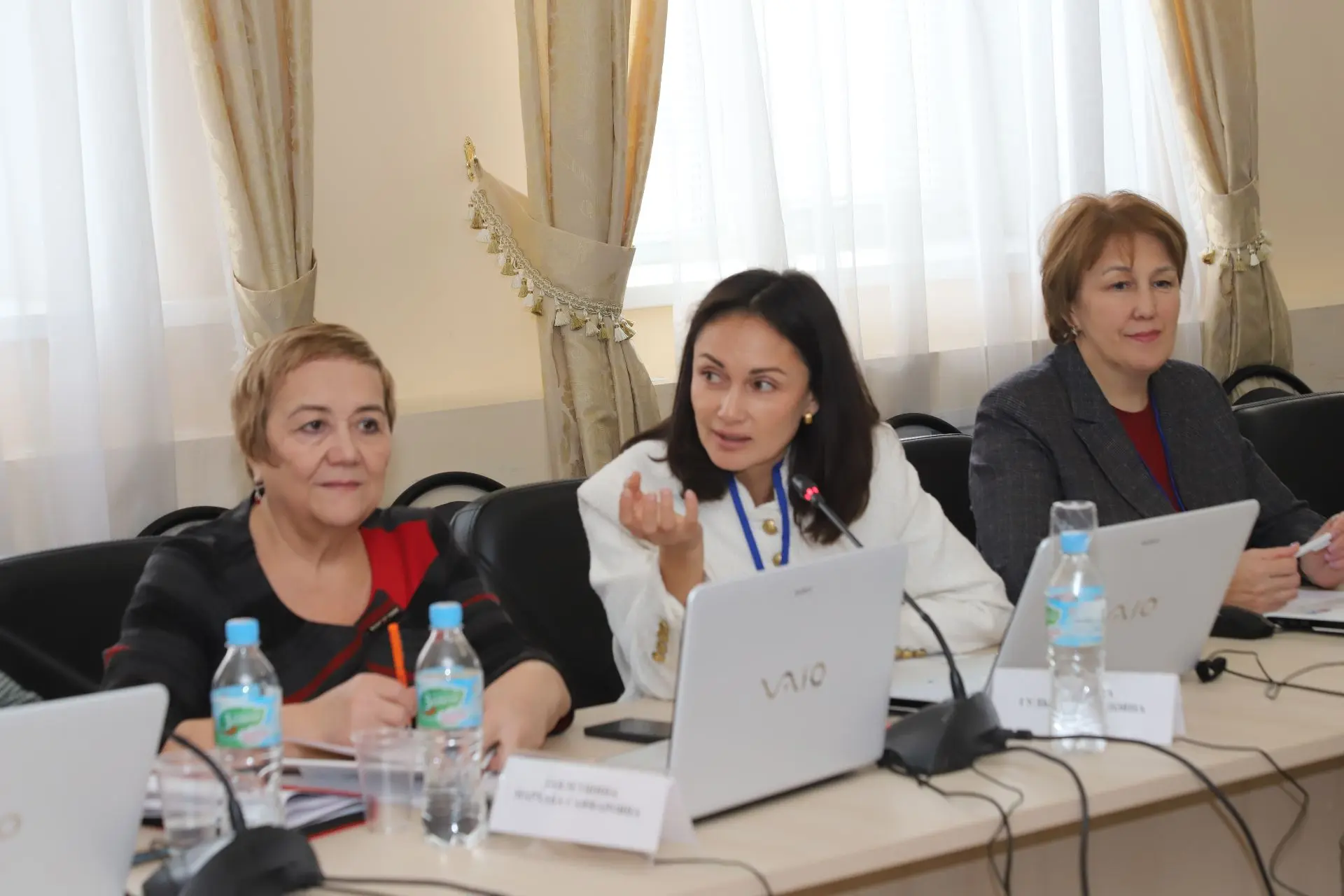 Конкурс дауам итә