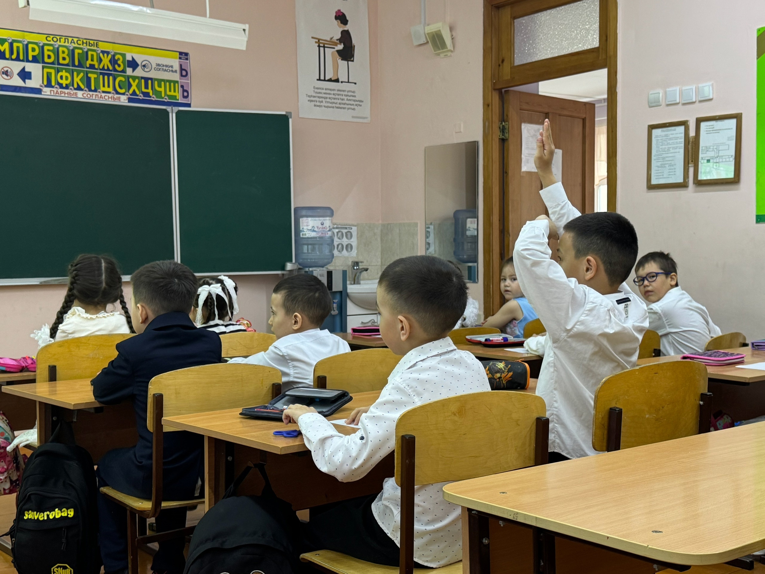 Буласаҡ "егерменселәр" белем иленә сәйәхәт ҡылды