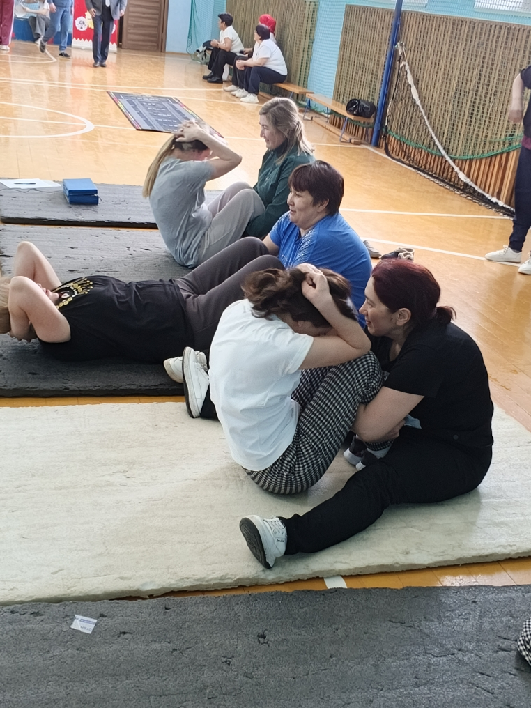 Бөрйән районының Байназар мәктәбе нормативтар тапшырҙы