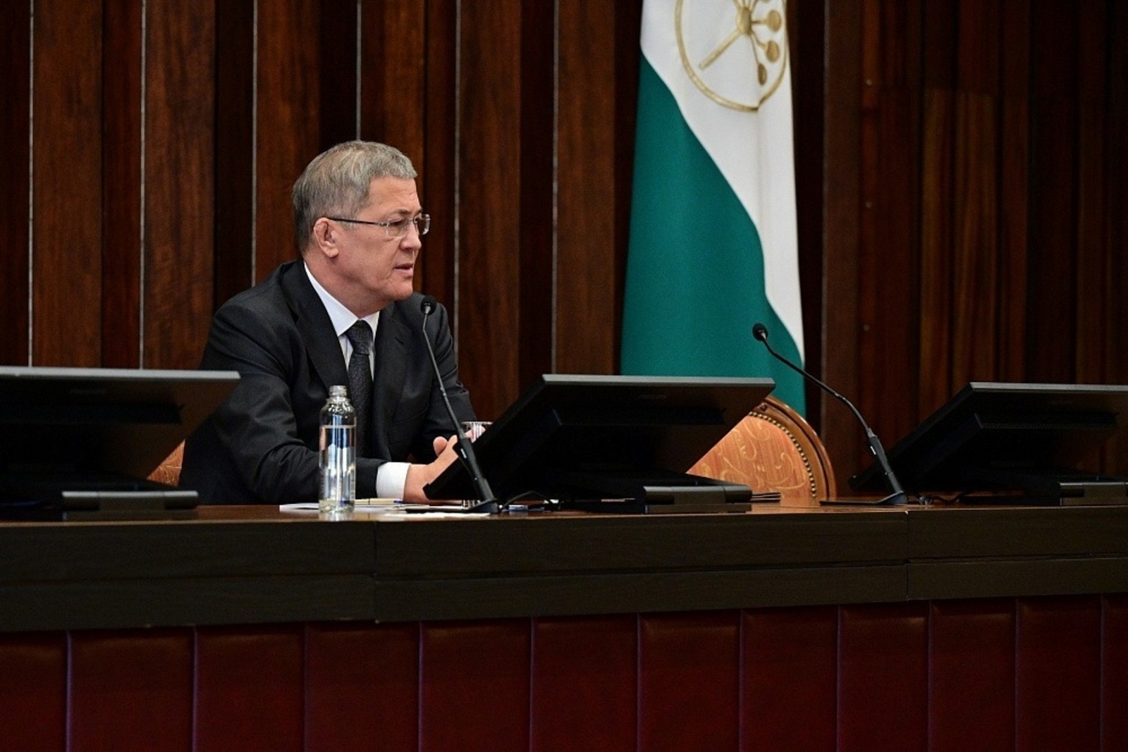 Хабиров подписал указ об усилении безопасности в школах и вузах Башкортостана