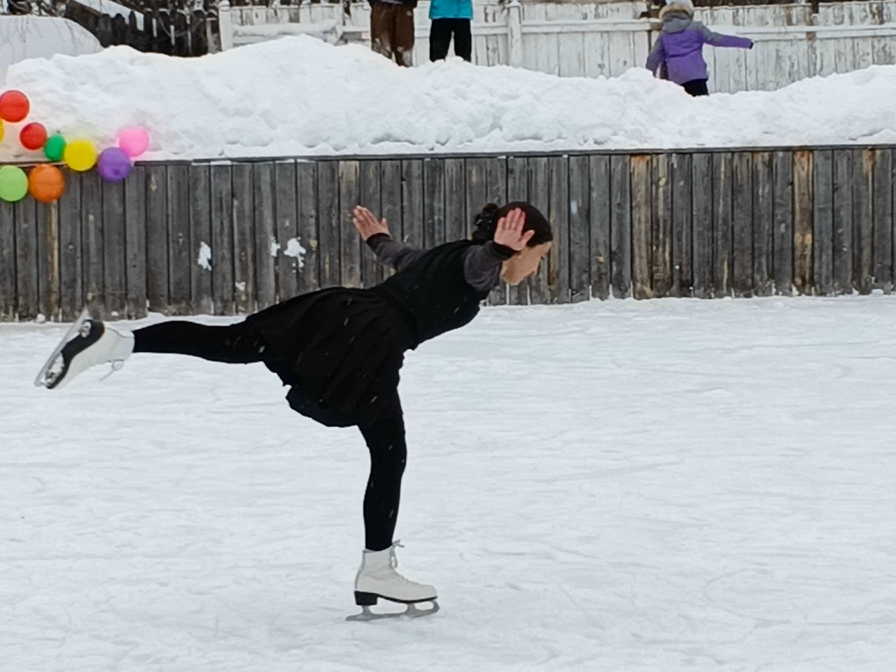 Байназар мәктәбендә – конькиҙа фигуралы шыуыу ярышы