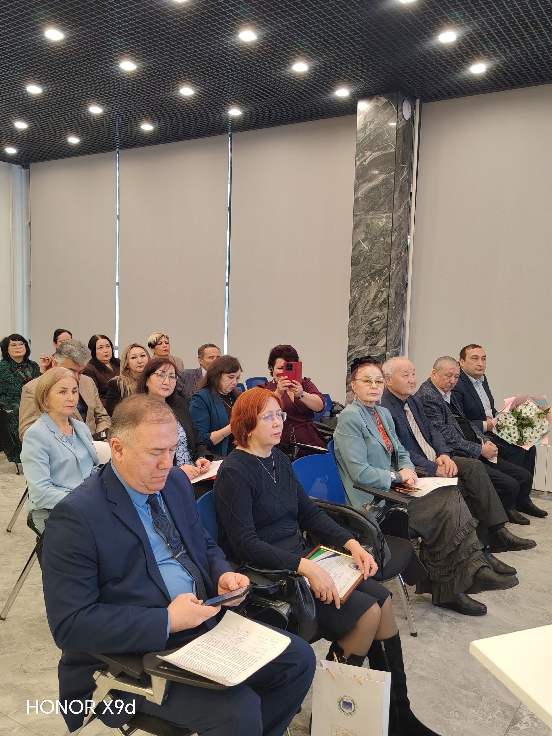 Евразияның полимәҙәни киңлегендә фольклор буйынса фекер алышыу