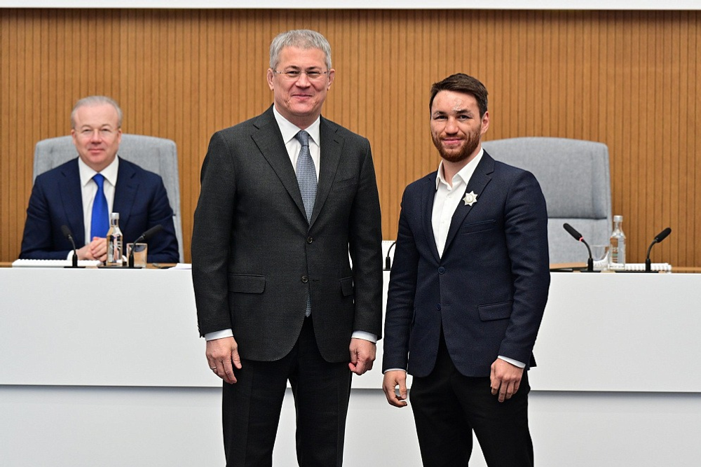 Глава Башкортостана отметил заслуги выдающихся спортсменов республики