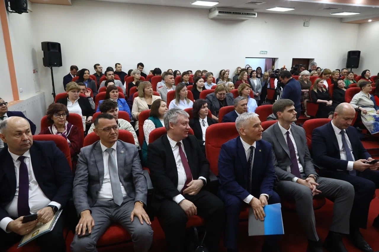 Еңеүҙәр алда булһын!