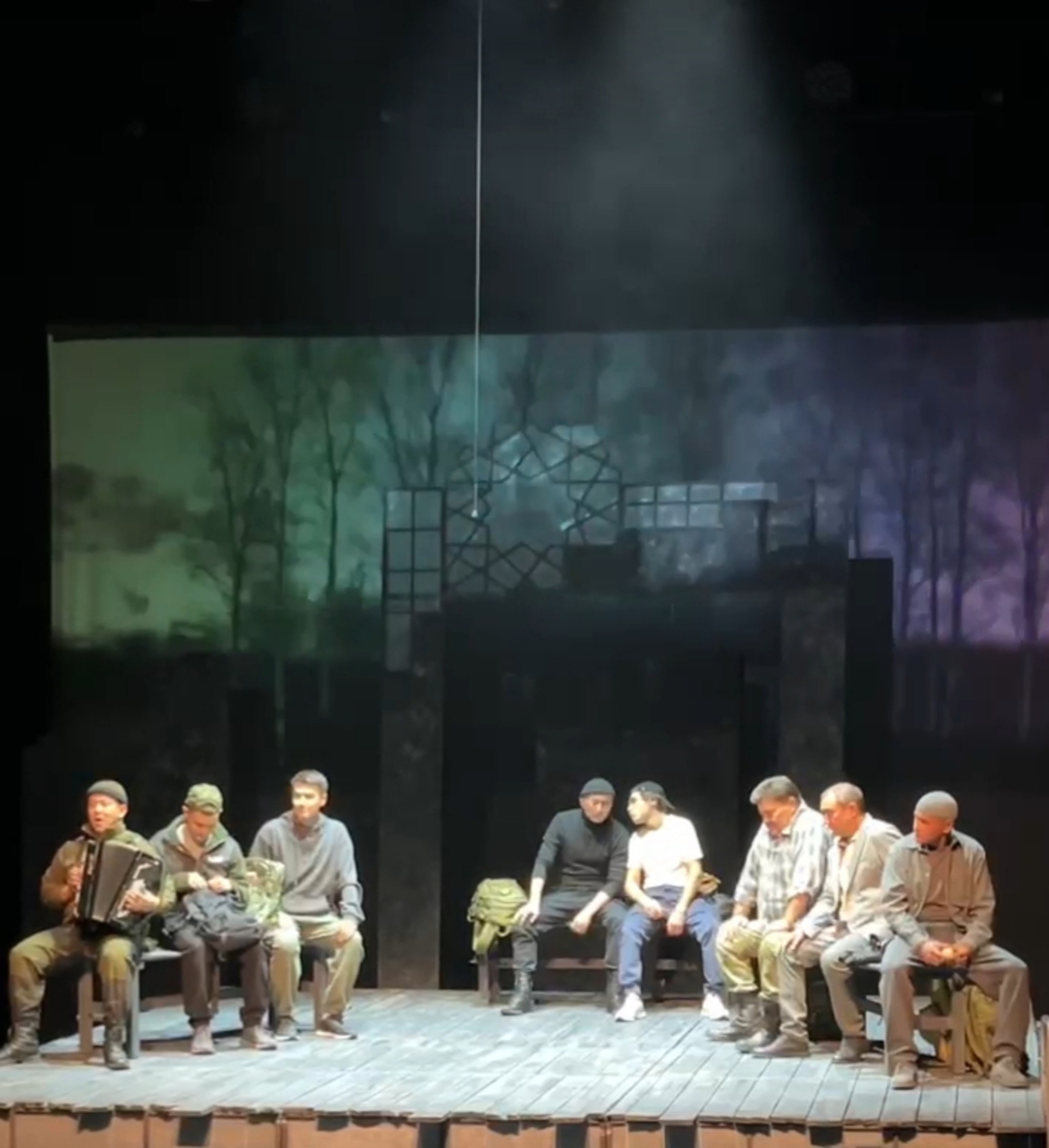 "Одной жизни, видно, мало…": Триумфальное открытие 36-го сезона