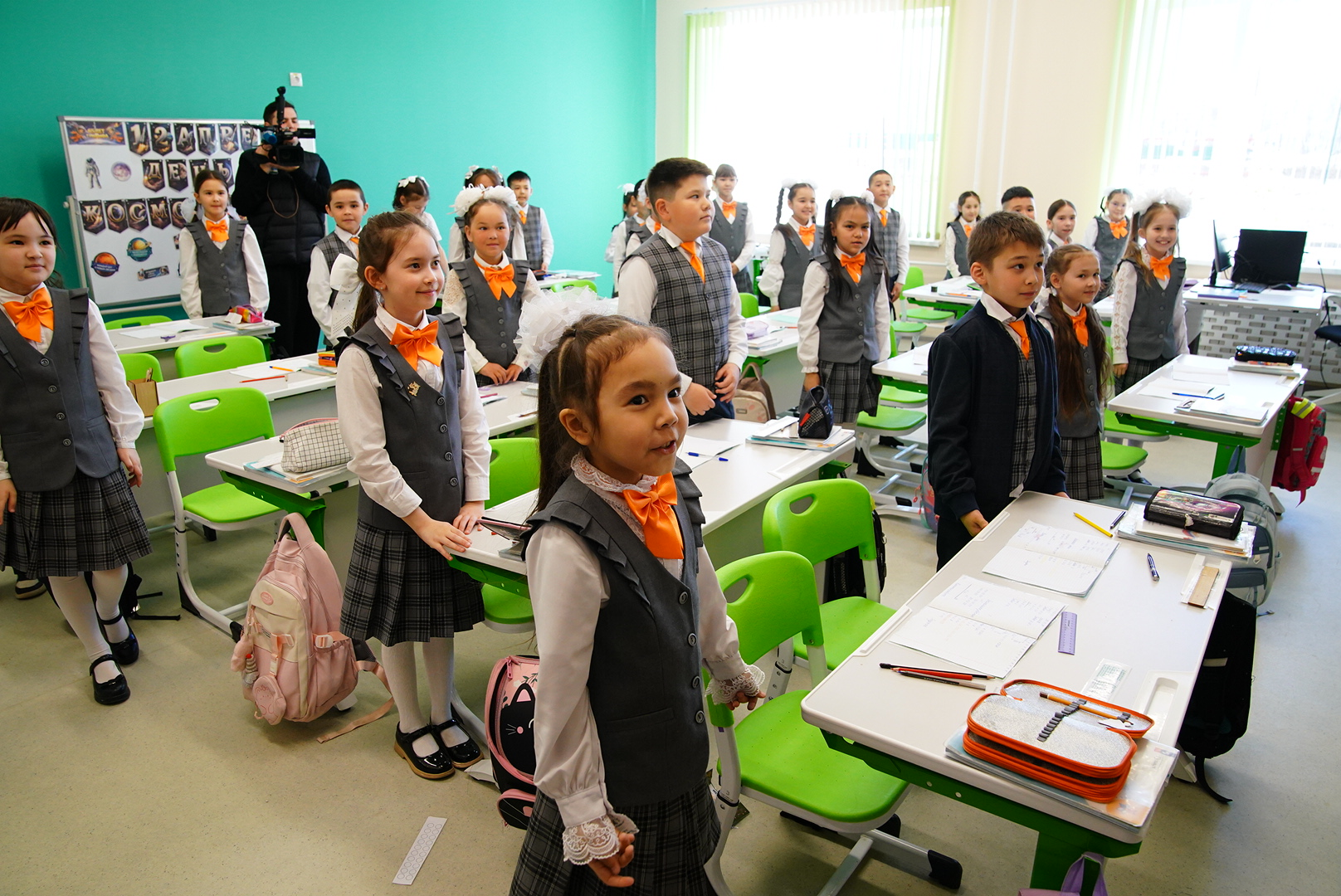 Радий Хабиров посетил новую полилингвальную школу «Хазина» в селе Аскарово