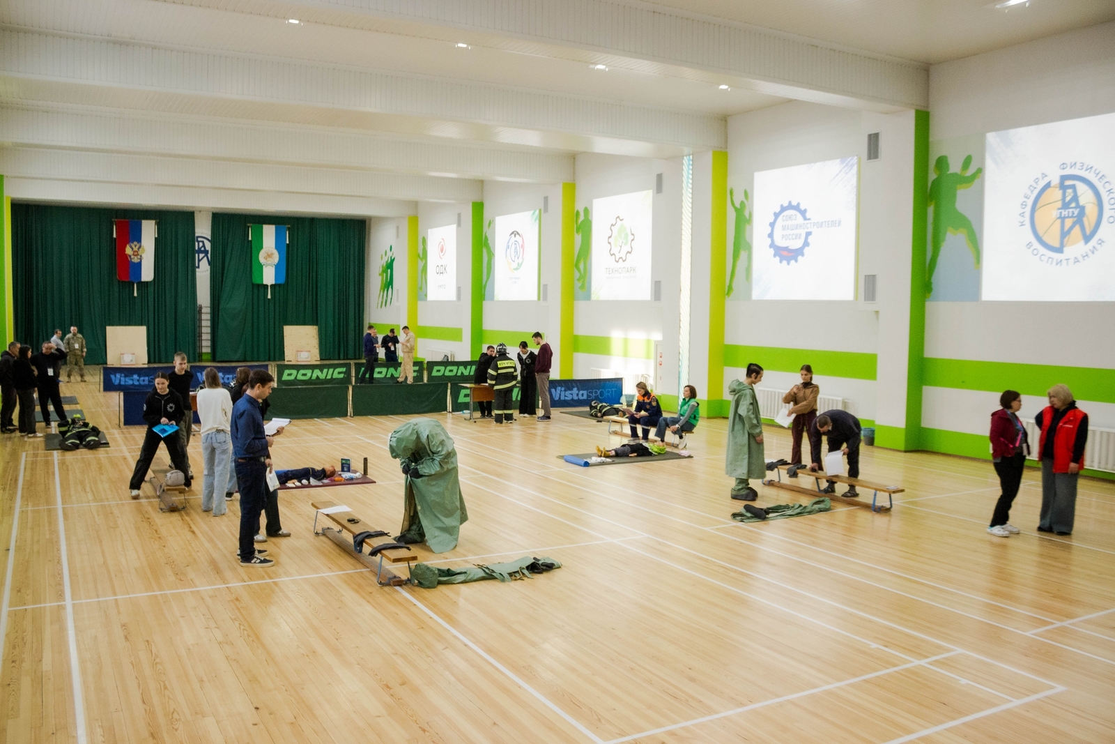 251 школьник соревновался в знании ОБЗР в Уфе