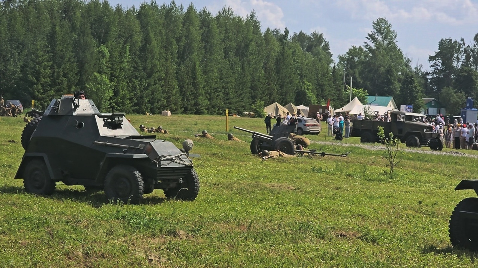 Образовательный рекон «Река времени» собрал сотни зрителей и участников в Бирске