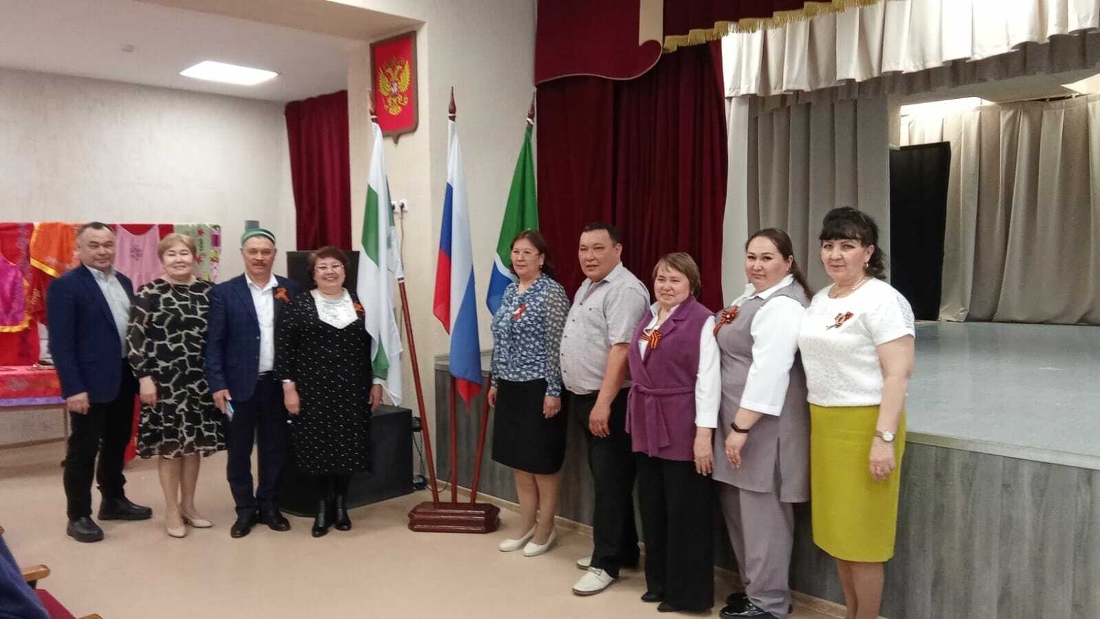 Һөйләп  – аҡыл сәстек, тыңлап – фәһем алдыҡ