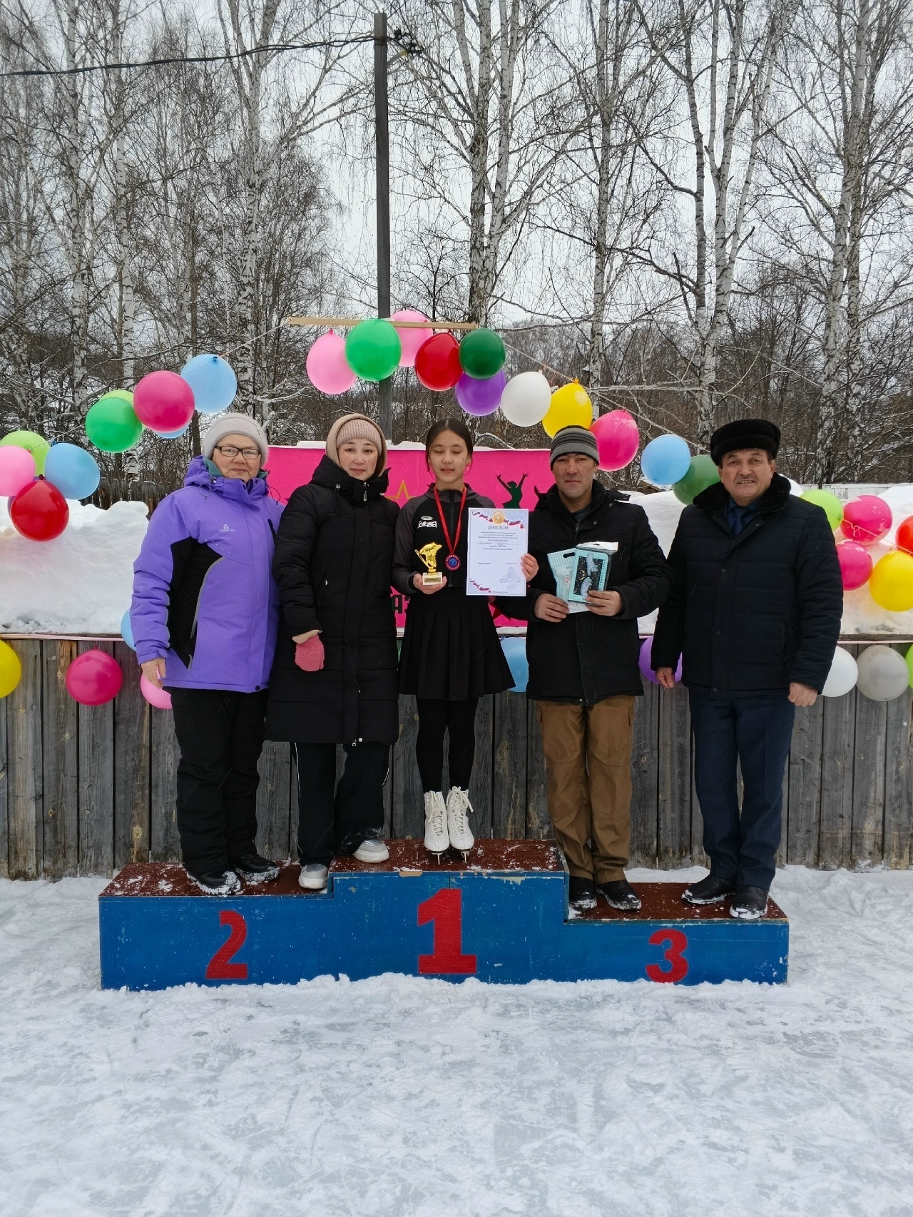 Байназар мәктәбендә – конькиҙа фигуралы шыуыу ярышы